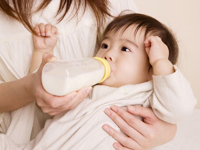 ibu menyusui bayi