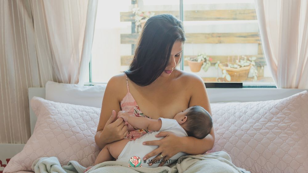 Feature Image Ibu Wajib Tahu! 5 Posisi Menyusui Anti Tersedak Asimor ASI Booster Pelancar ASI
