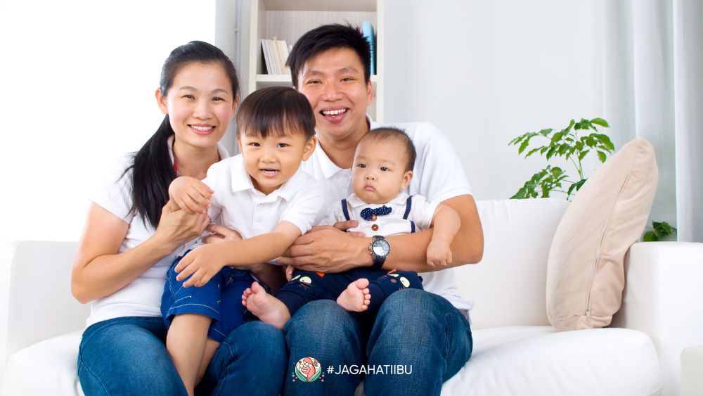 Feature Image 5 Cara Hadir Sepenuhnya Saat Bersama Si Kecil, Meski Waktu Terbatas Asimor ASI Booster Pelancar ASI